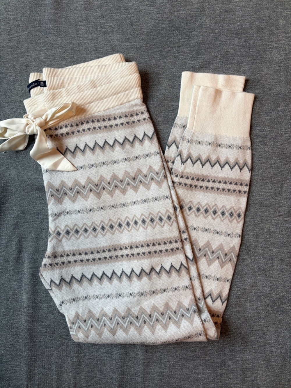 Abercrombie & Fitch Cozy Knit Lounge Joggers - Cream & Gray
